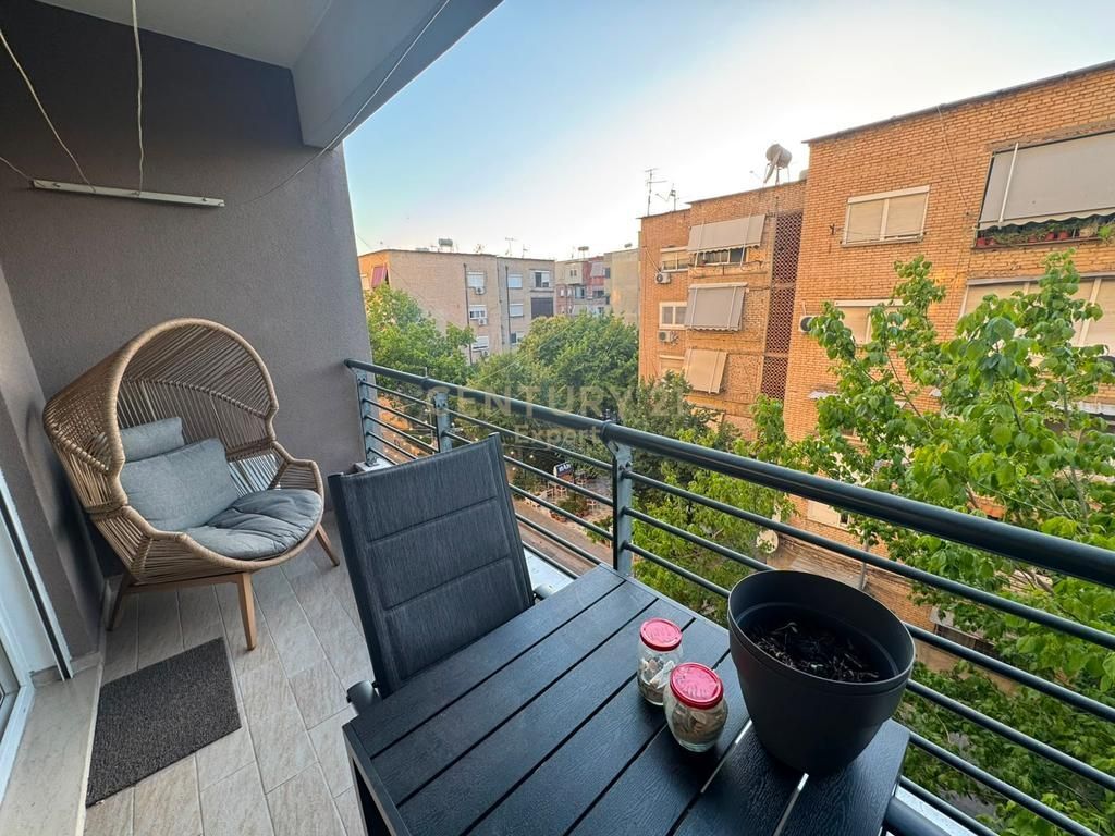 APARTAMENT 3+1 PER QIRA TEK ISH RESTORANT DURRESI 750 € /Muaj