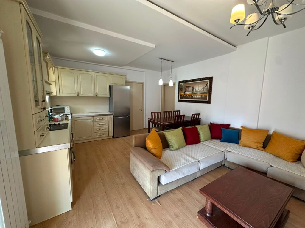 Apartament 2+1 per qira ne Fresk.