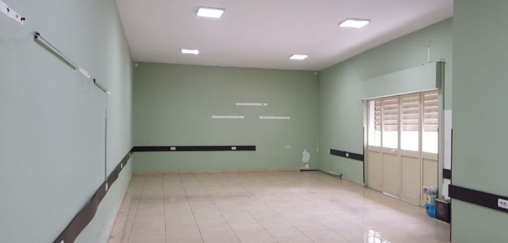 FOR RENT – BUSINESS PREMISES