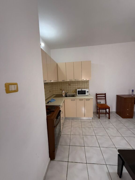 Qera | Shtëpi private e vecuar | Selvia | 45@ €/muaj