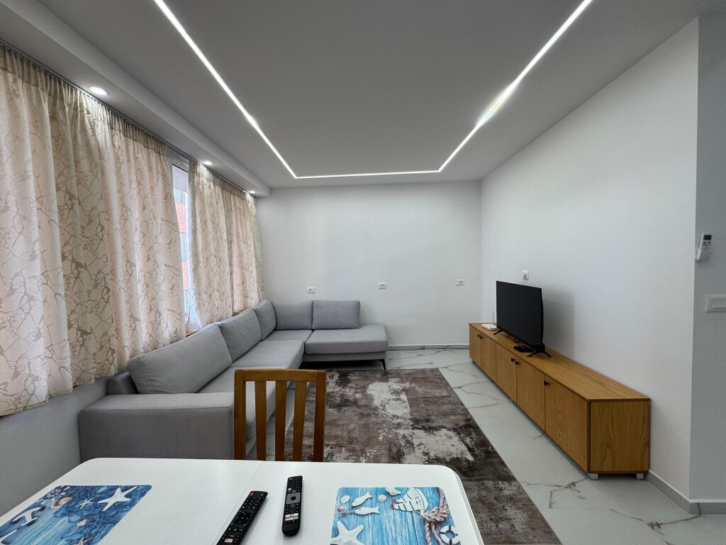 Shitet Apartament 1+1