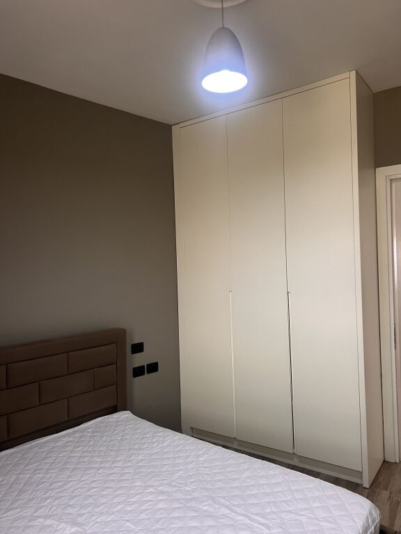 Jepet me qira 1+1 Te Bar Univers Astir 45.000 leke