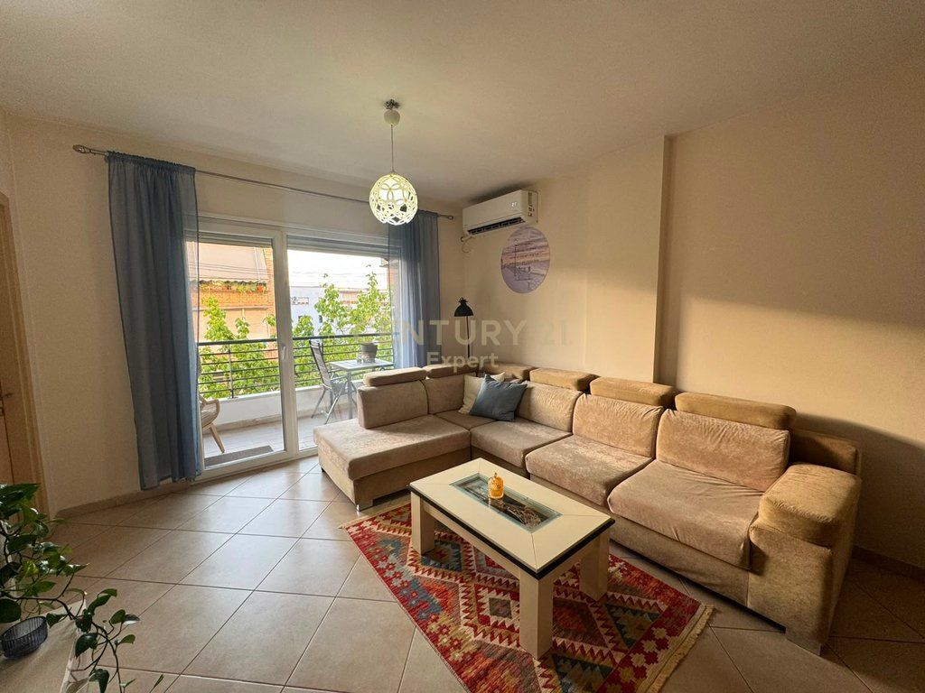 APARTAMENT 3+1 PER QIRA TEK ISH RESTORANT DURRESI 750 € /Muaj