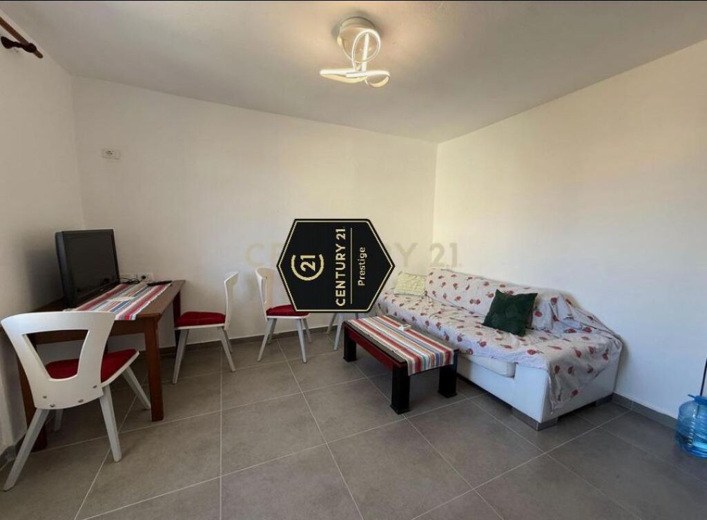 Appartamento arredato 2+1, Scuola Unita