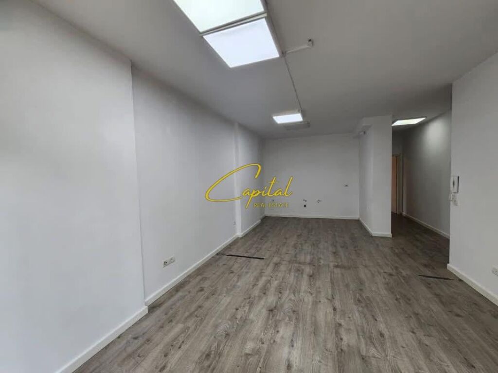 BUSINESS PREMISES FOR RENT 95 M2 DINAMO STADIUM 80,000 LEKE