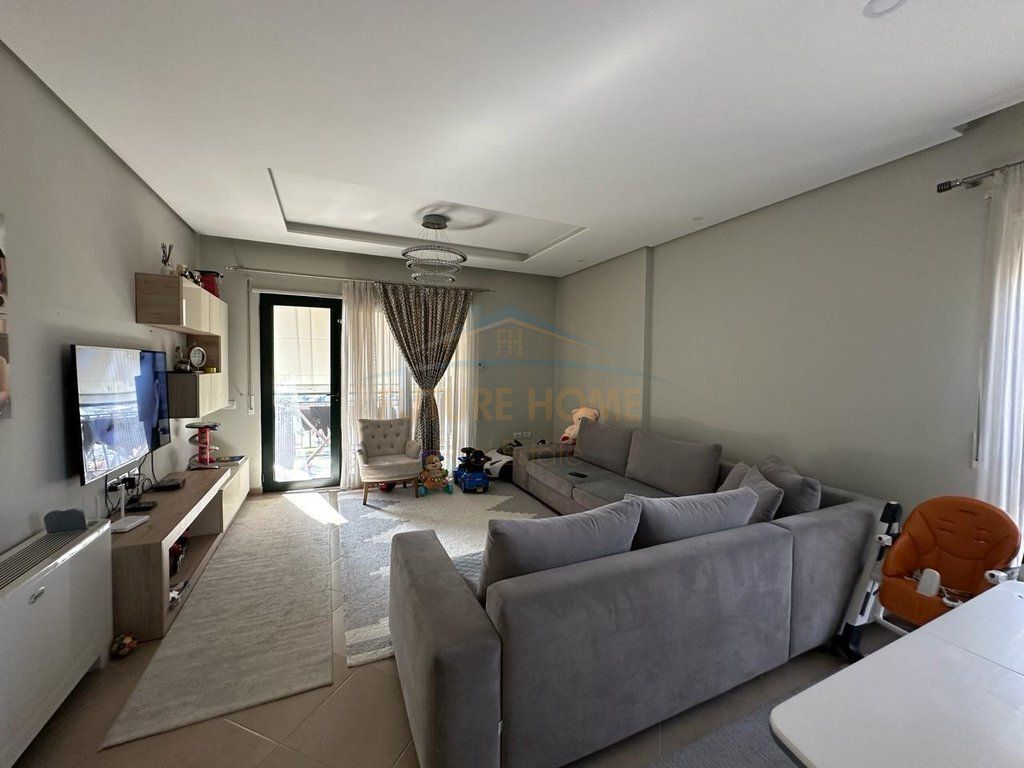 Shitet apartament 2+1+Ballkon +Post Parkimi ,Kati 6, 117 m² 250.000 € (GREEN CITY)