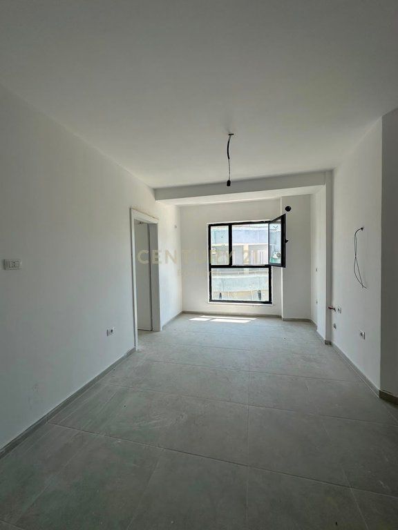 Apartament 1+1 për shitje në Malin e Robit !