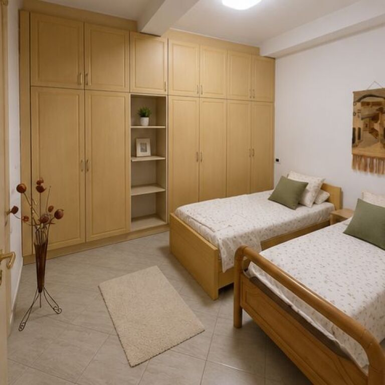 Bllok, jepet me qera apartament 2+1, i arreduar