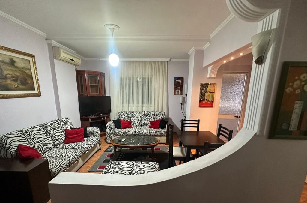 Rent | Apartament 2 + 1 | Rruga e Durrësit | 550 €/month