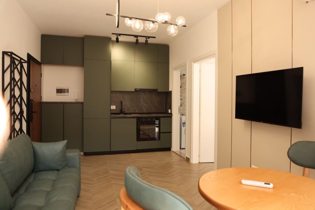 Shitet Apartament 1+1 në Malin e Robit, Golem
