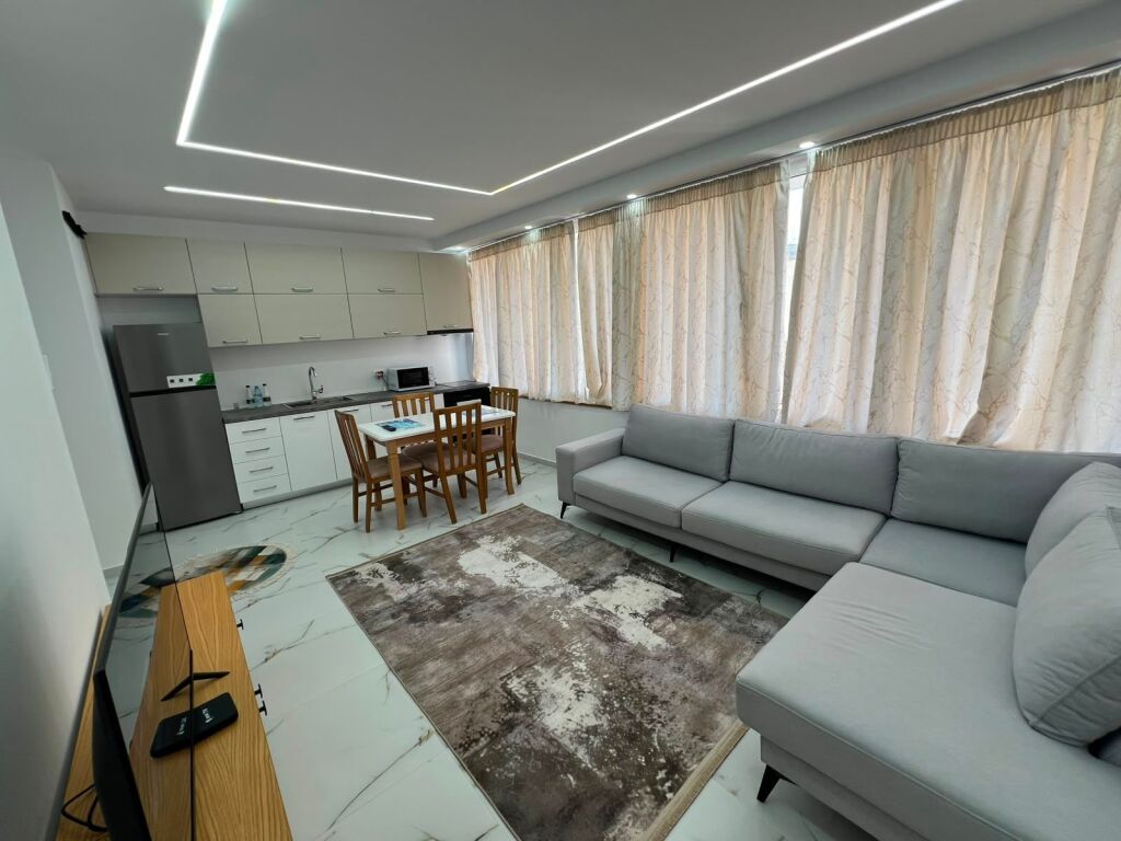 Apartament 1+1 për Shitje – Qendra e Durrësit, pranë Bashkisë