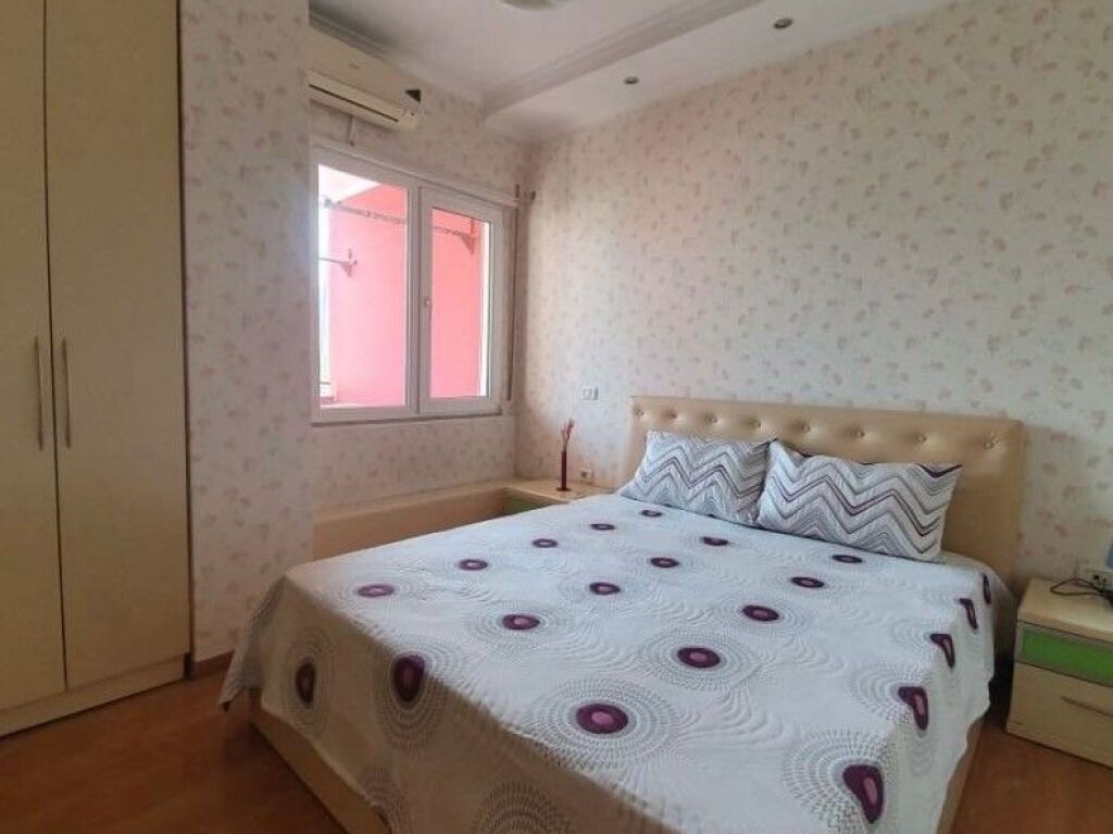 Apartment 1+1 for Sale at Komuna e Parisit