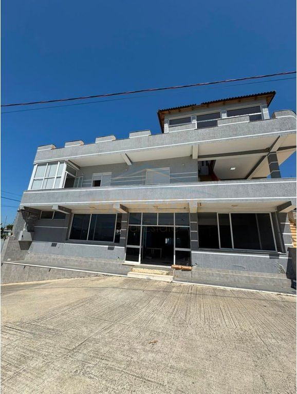 Rent, 3-storey Villa + Attic, Babrru