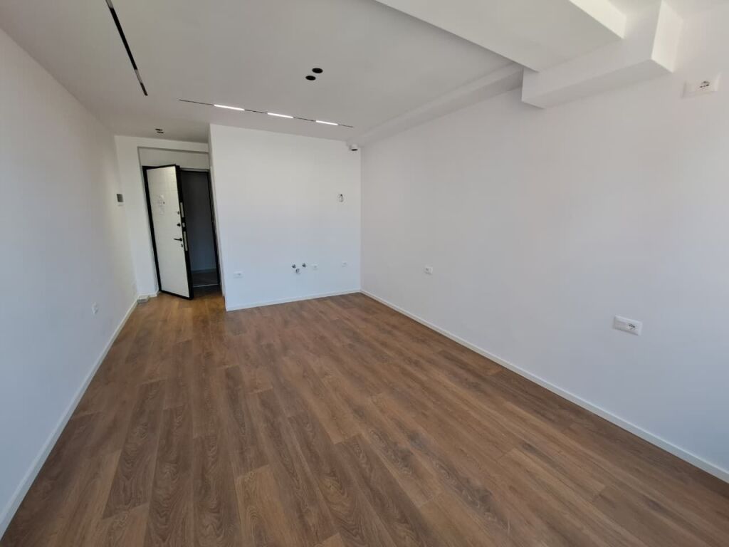 Garsoniere ne Shitje 21Dhjetori, Prane Hotel Mondialit (ID 5100001)