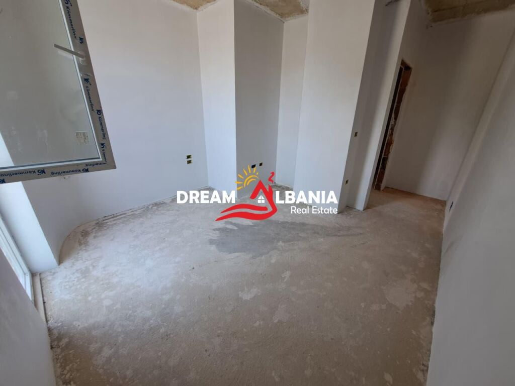 Apartament 2+1 ne shitje tek liqeni I thate prane Radisson Hotel ne Tirane (ID 5121001)
