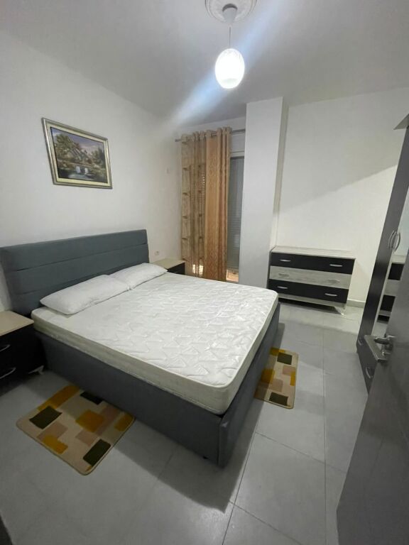 Jepet me qera 2+1+2,📍Rruga Sadaudin Bekteshi, në fund të Rrugës 5 Maji