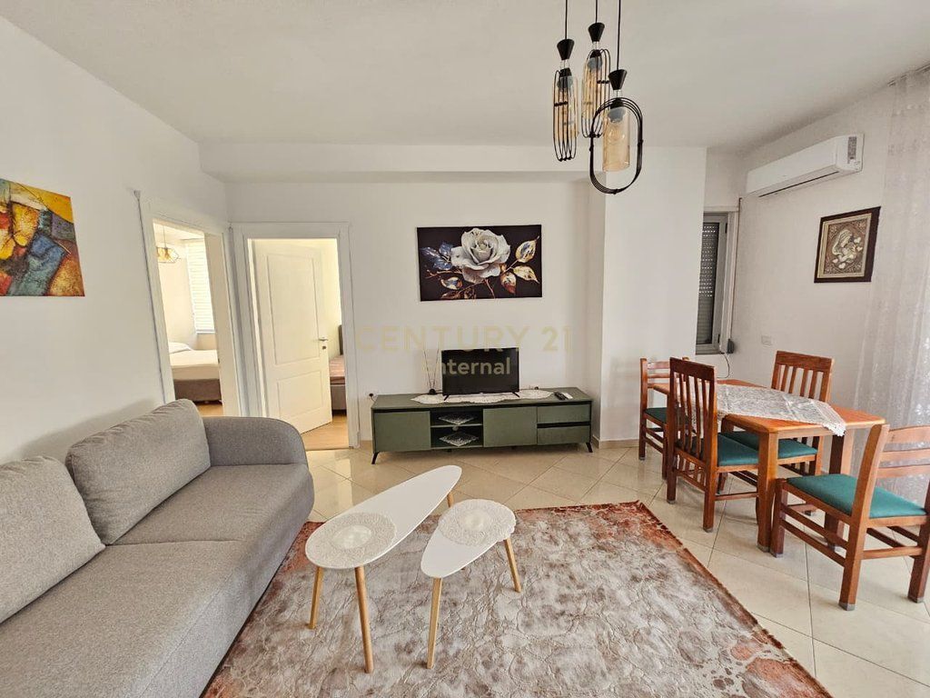 Apartament 2+1 me qira në zonën e Mine Pezës,