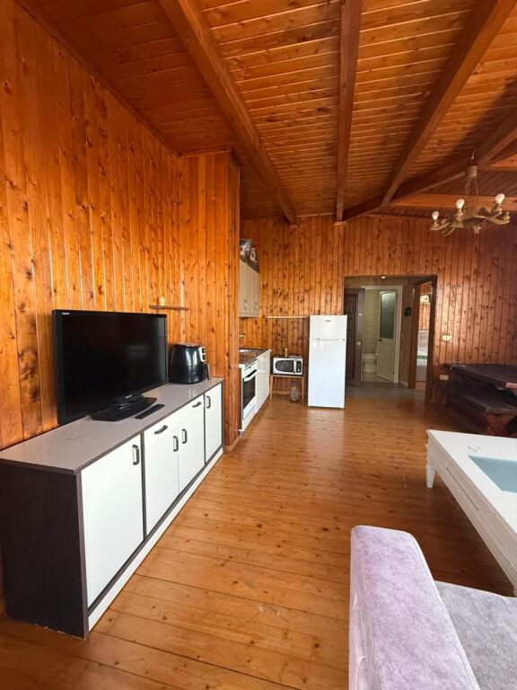 Shitet Apartament 1+1 pranë Majestic – Vetëm 200 m nga deti!
