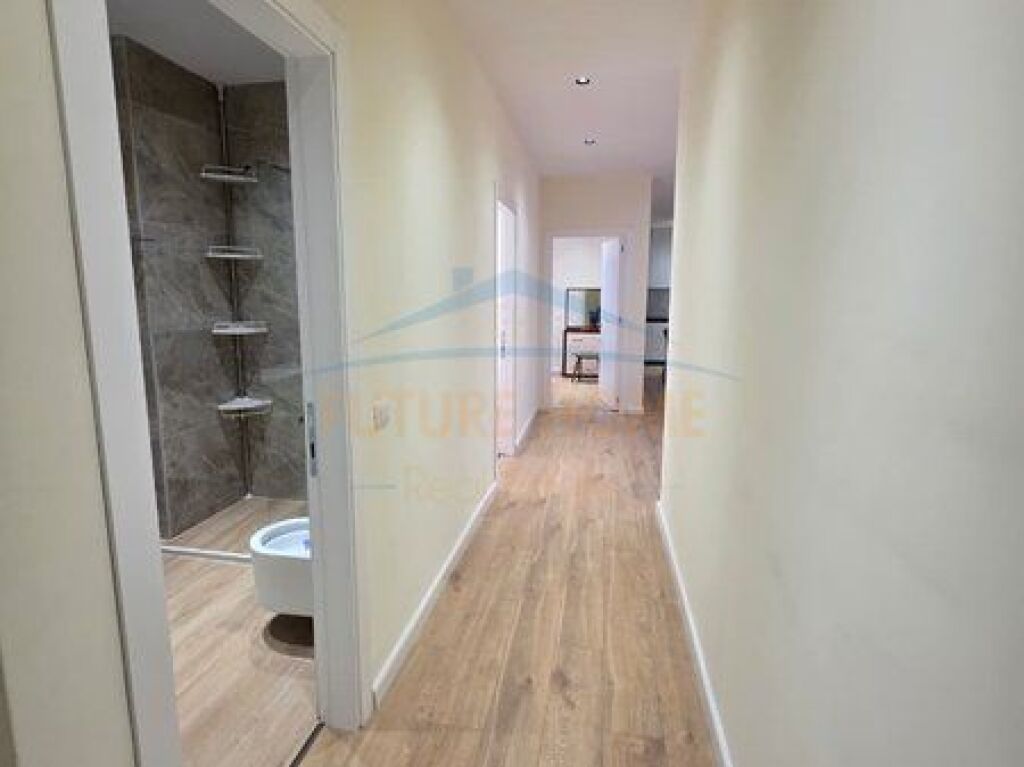 Shitet, Apartament 2+1+2, Rruga Siri Kodra - Widok 2