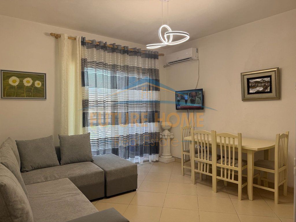 Qera, Apartament 2+1, 21 Dhjetori