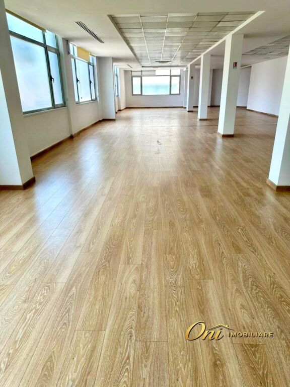 OFFICE FOR RENT, BLLOK