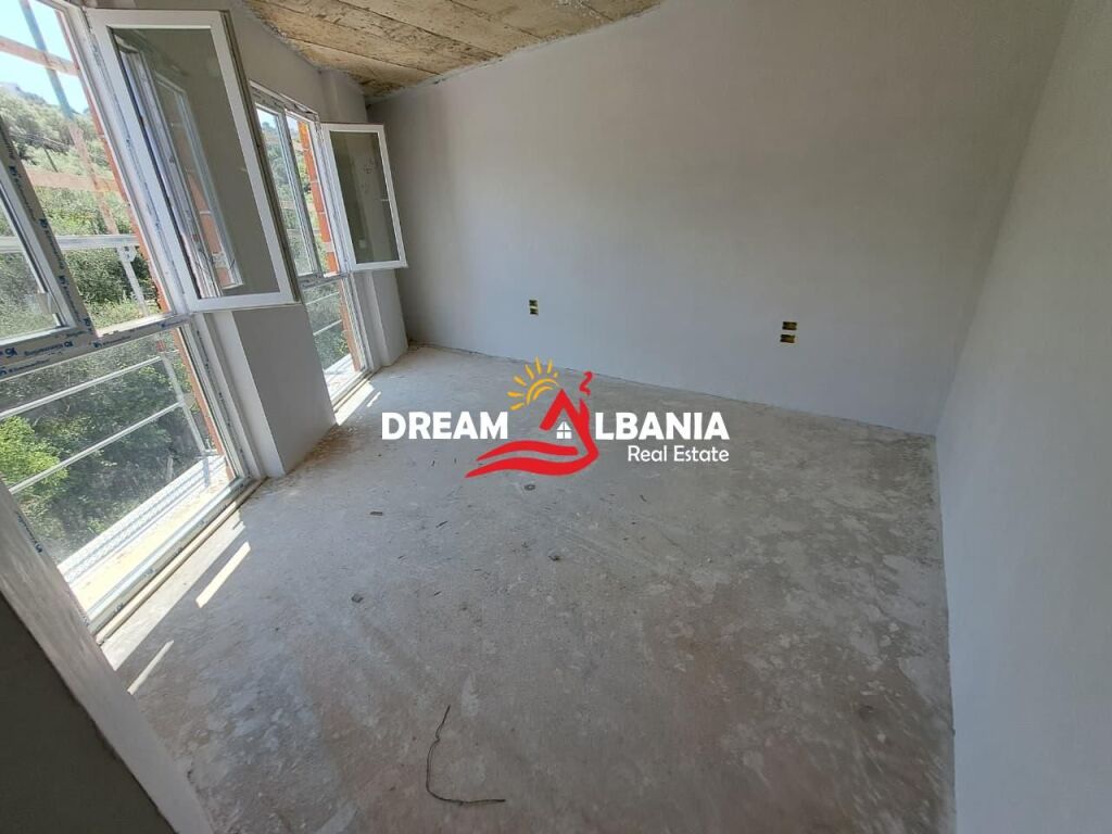 Apartament 2+1 ne shitje tek liqeni I thate prane Radisson Hotel ne Tirane (ID 5121001)