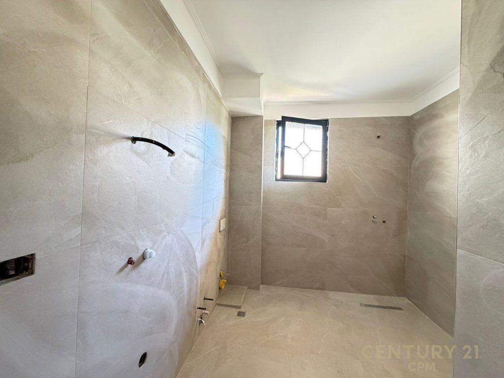FOUR-STORY VILLA FOR RENT NEAR THE ZOOLOGICAL GARDEN! 2,500 € /Month
