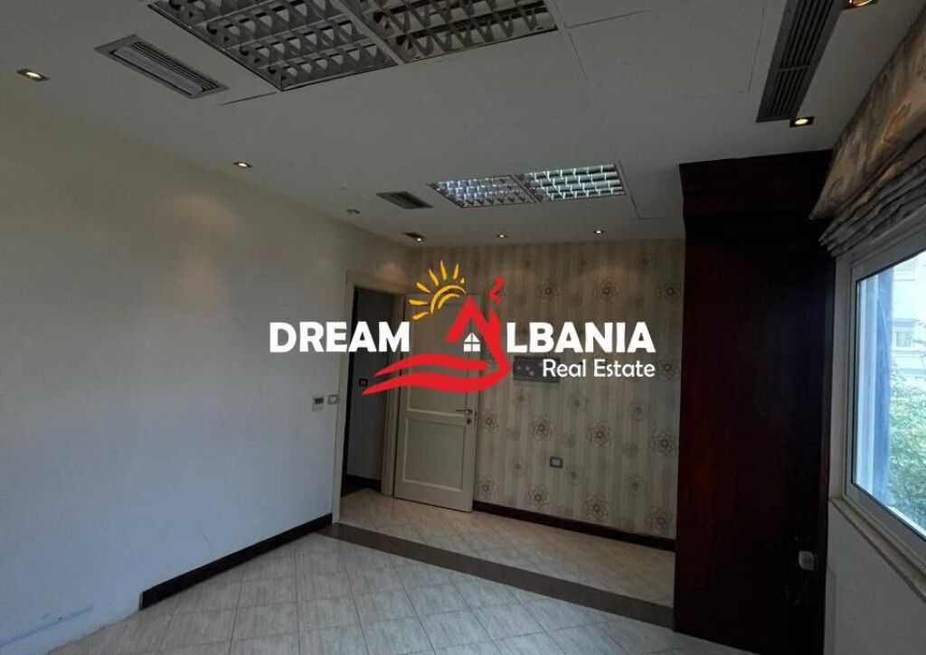 Appartamento in vendita a Mine Peza vicino alla Procura 3+1 (ID4131506)
