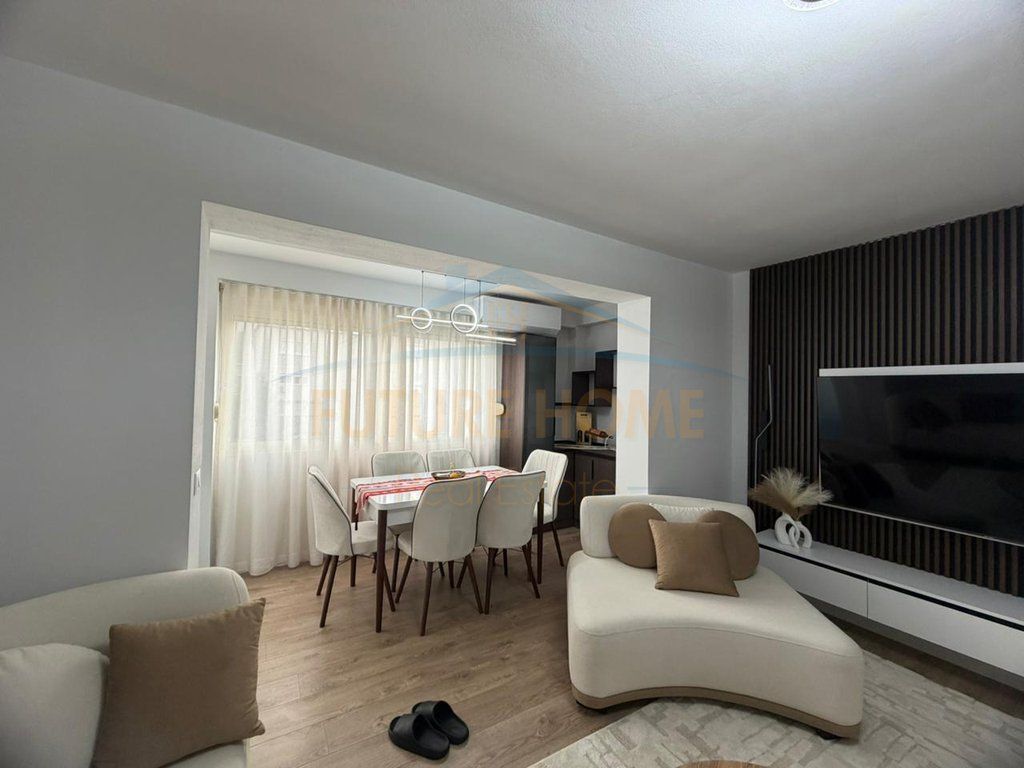 Qera, Apartament 2+1, 21 Dhjetori