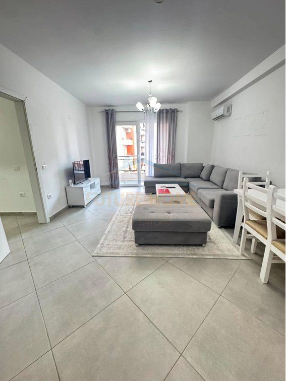 Qera, Apartament 2+1+2, Vila L 2, Unaza e Re