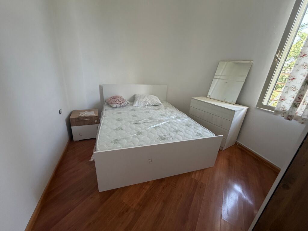 1+1,i mobiluar kopshti zologjik,450 euro