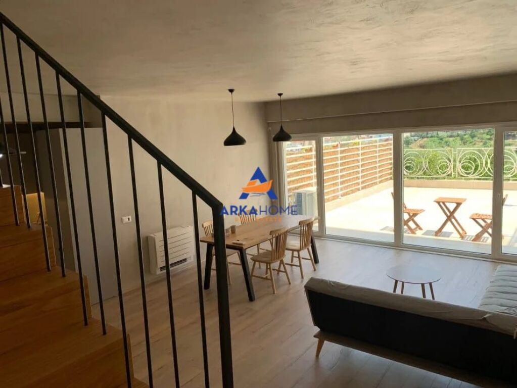 AFFITTASI APPARTAMENTO DUPLEX DI LUSSO 2+1 DUPLEX + VERANDA "KODRA E DIELLIT 2" 1200 EURO