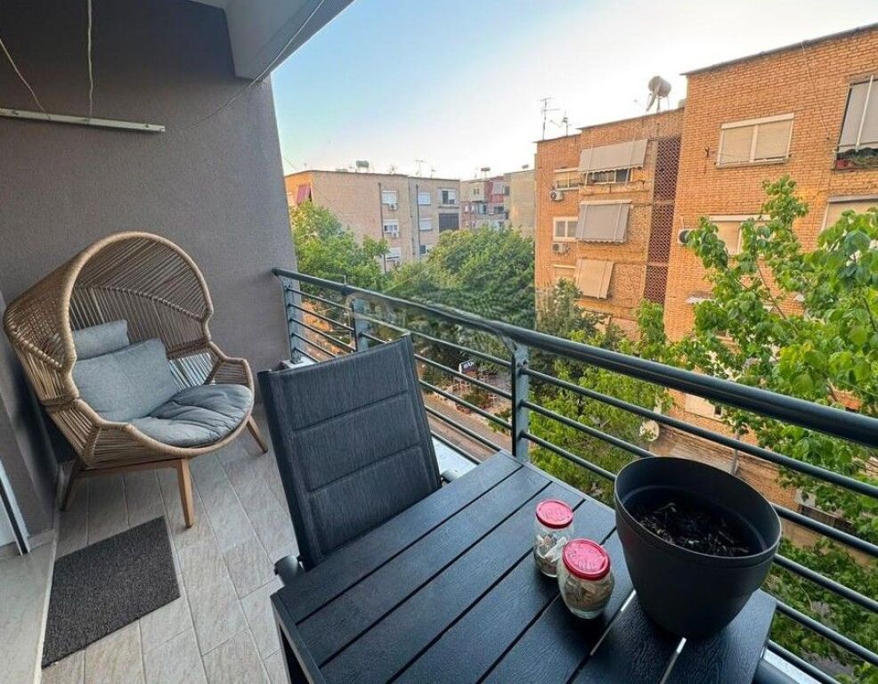 APARTAMENT 3+1 PER QIRA TEK ISH RESTORANT DURRESI
