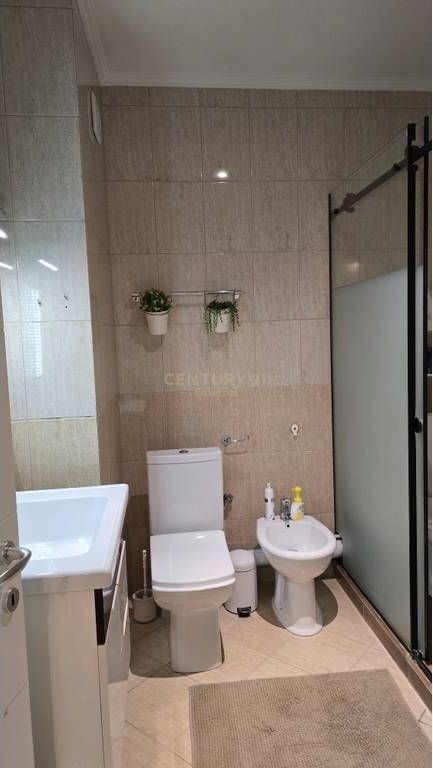 Apartament 2+1+ post parkimi per Shitje te Stadiumi Air Albania