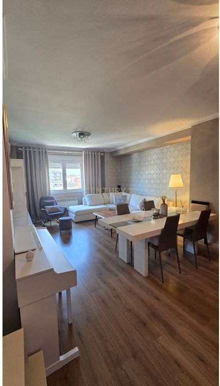 Apartament 2+1+ post parkimi per Shitje te Stadiumi Air Albania