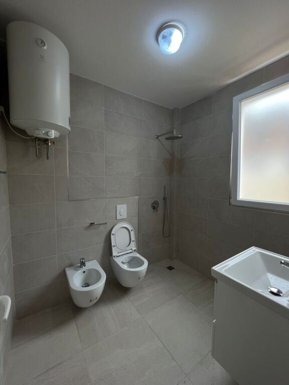 Apartment 1+1 for rent – near the United School !