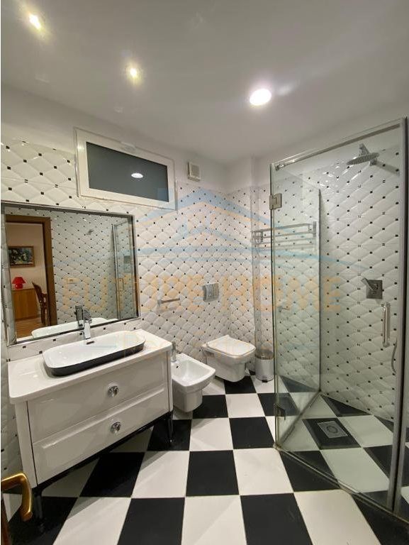 For sale 2+1+2 , Mine Peza Street. UNA67077