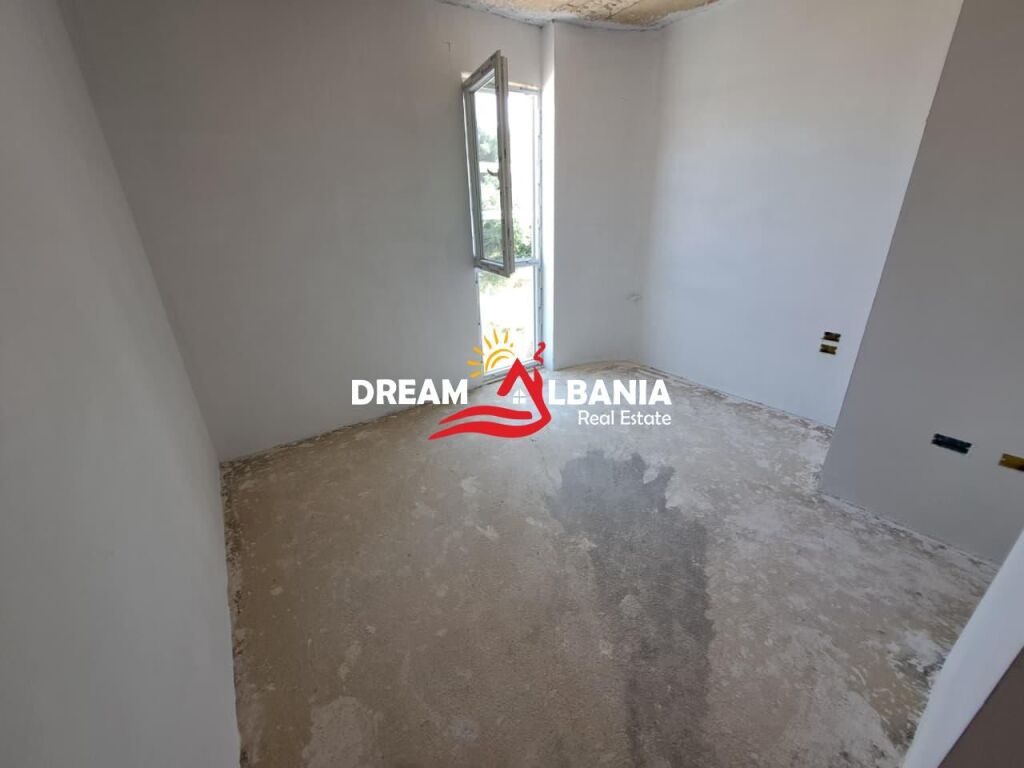 Apartament 2+1 ne shitje tek liqeni I thate prane Radisson Hotel ne Tirane (ID 5121001)