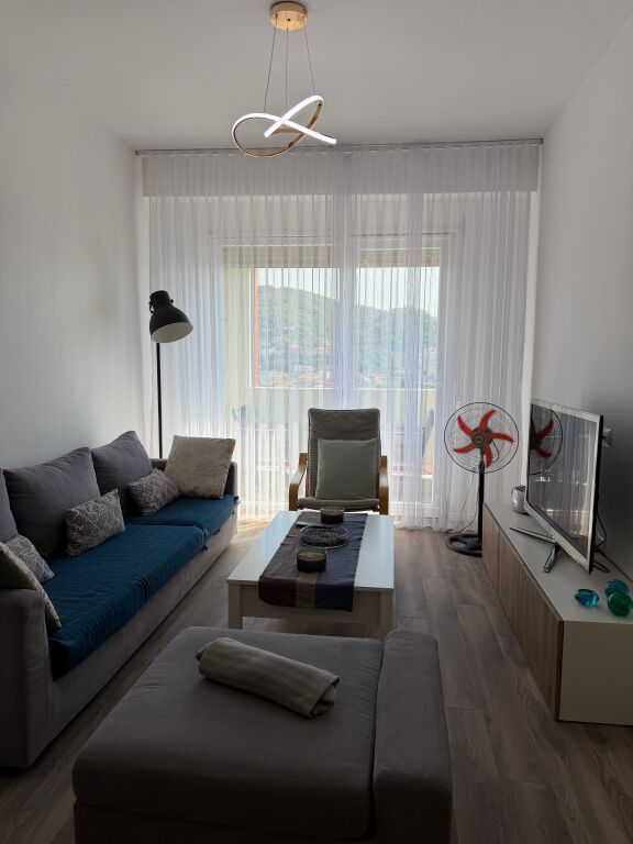 🏢 Jepet me qira Apartament 2+1 tek Golden Park