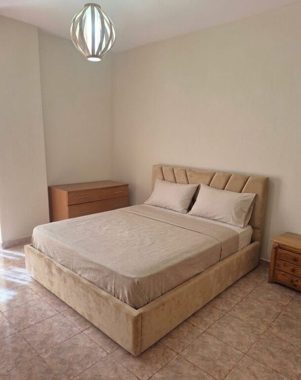 1+1, 5th floor without elevator, commune of Parisit, 450 thousand lek