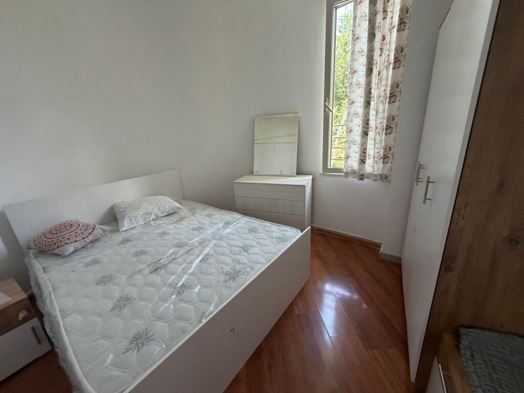 1+1,i mobiluar kopshti zologjik,450 euro