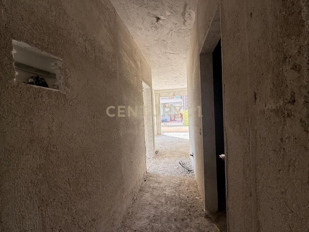 Apartament 1+1 Për Shitje në Golem!