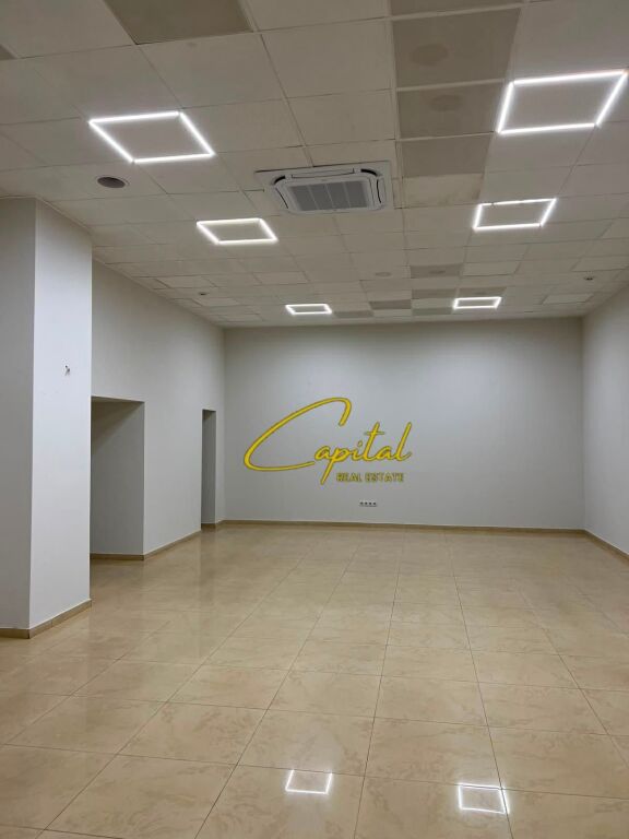 NEGOZIO IN AFFITTO 70 M2 PROCURA DI TIRANA 120.000 LEKE