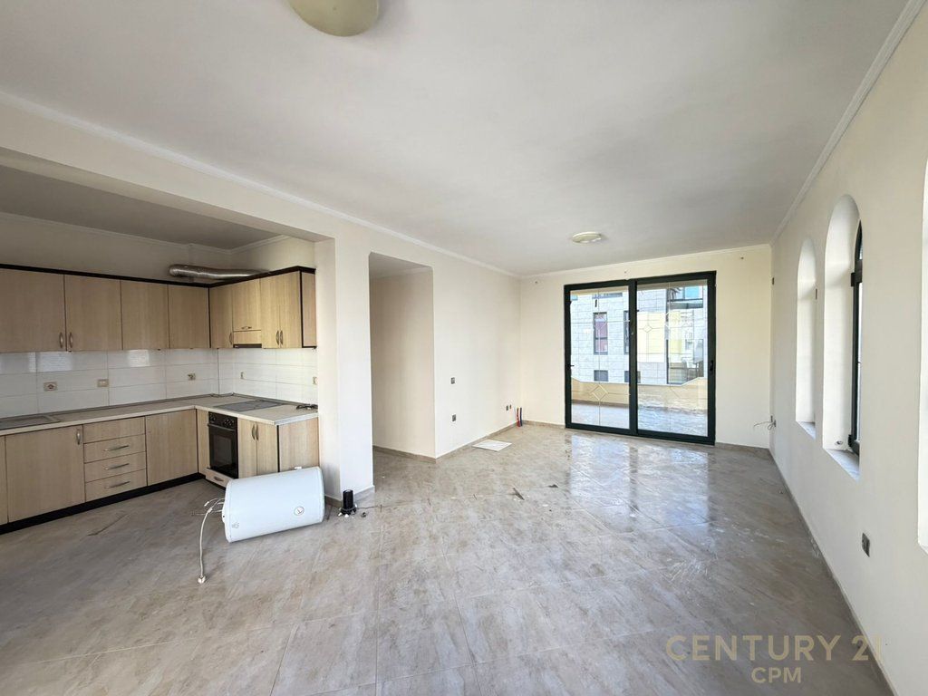 FOUR-STORY VILLA FOR RENT NEAR THE ZOOLOGICAL GARDEN! 2,500 € /Month
