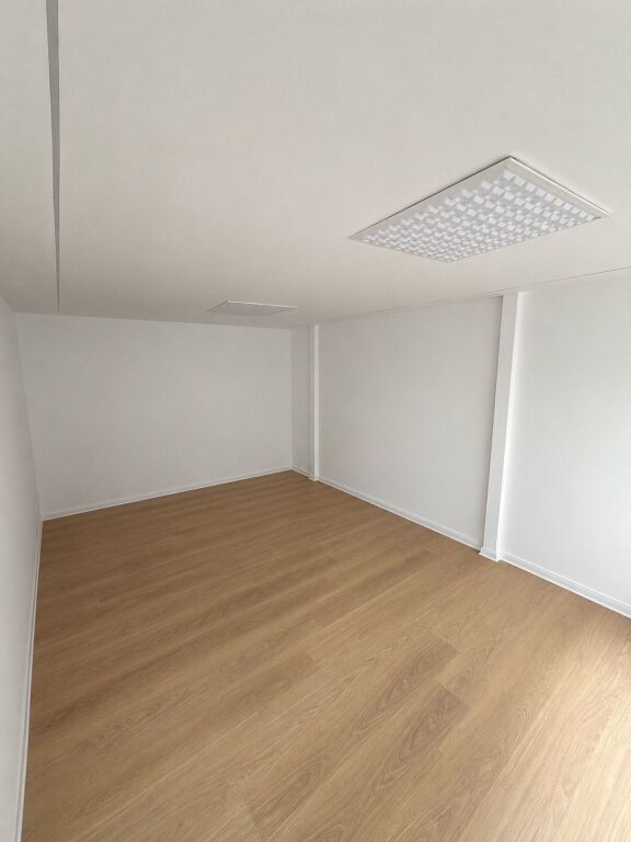 BUSINESS PREMISES FOR RENT KAVAJES STREET