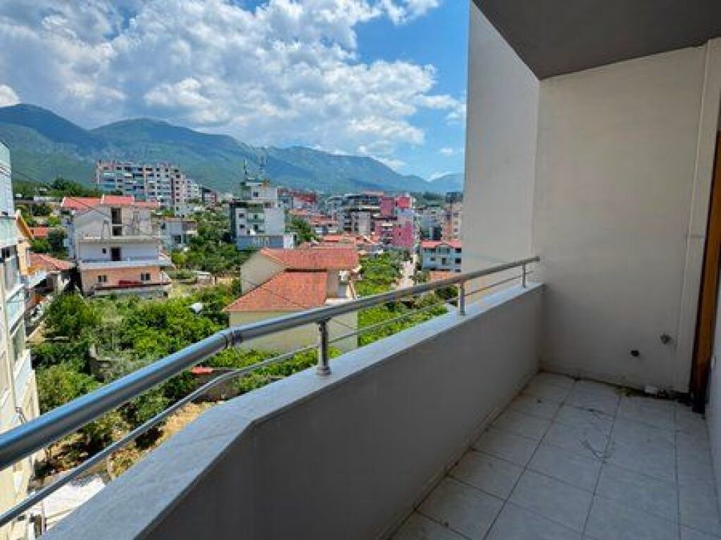 For sale, Apartment 1+1, Shefqet Kuka Street, Fresk