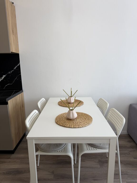 🏢 Jepet me qira Apartament 2+1 tek Golden Park
