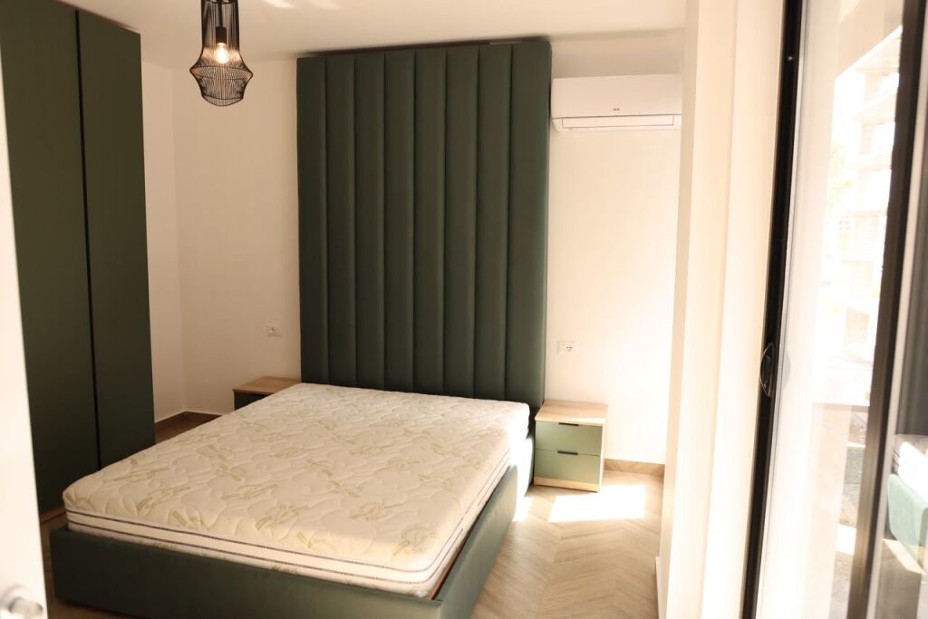 Shitet Apartament 1+1 në Malin e Robit, Golem