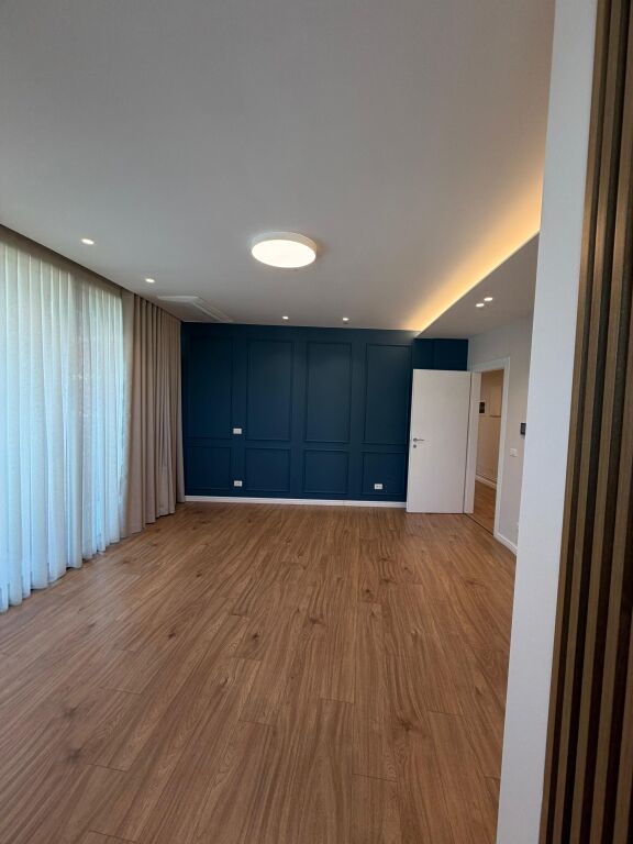 UFFICIO IN AFFITTO PRESSO LAKE VIEW RESIDENCE