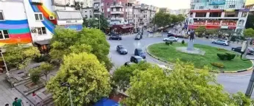 UFFICIO IN AFFITTO VICINO ALLA SCUOLA PETRO NINI